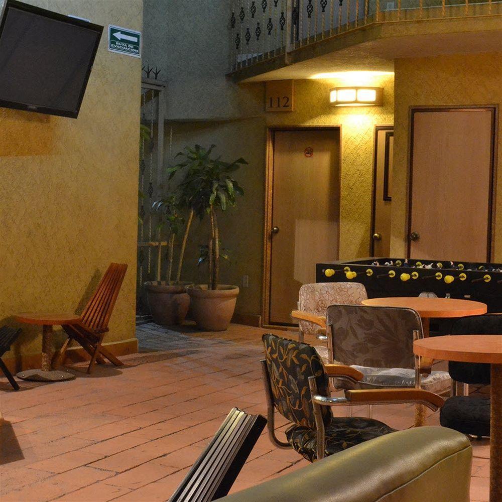 Capital O Hotel Valencia 푸에블라 외부 사진