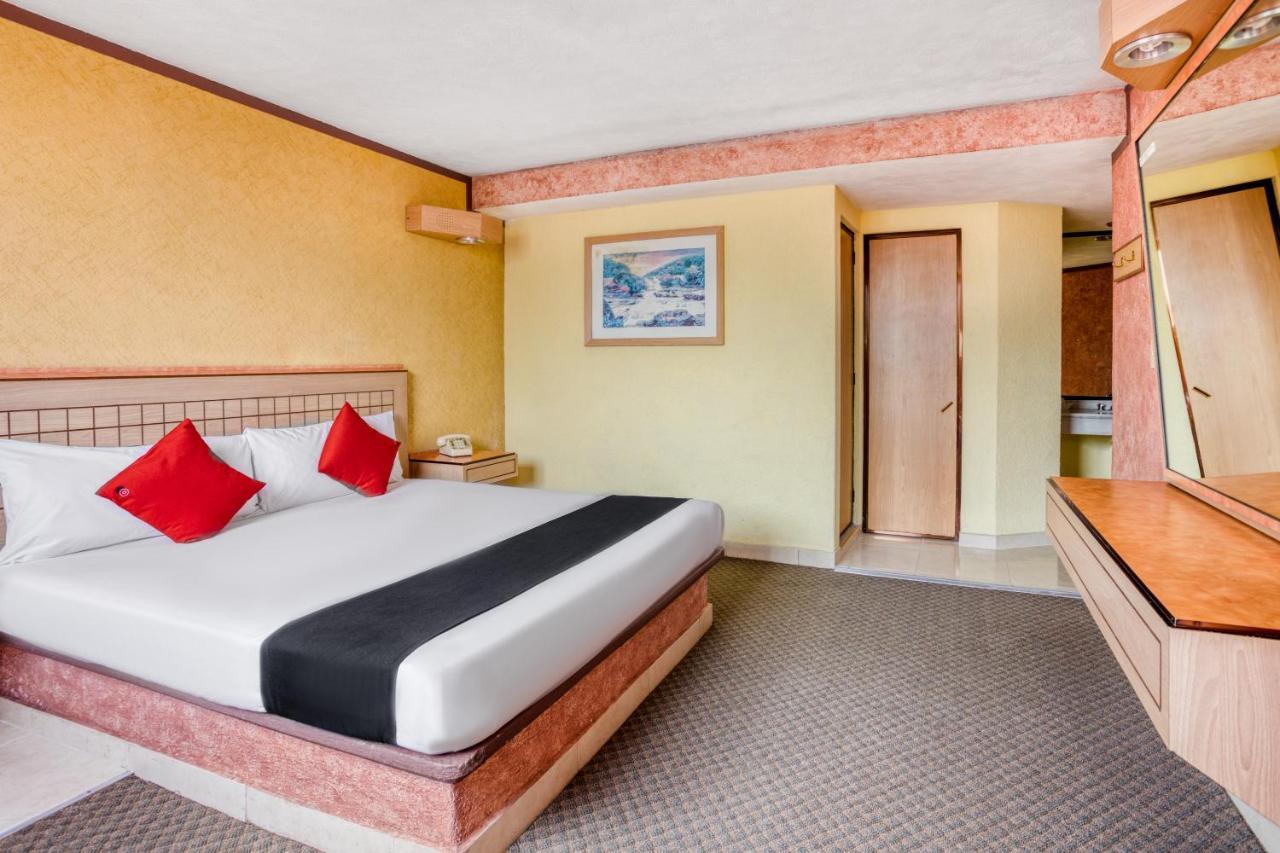 Capital O Hotel Valencia 푸에블라 외부 사진